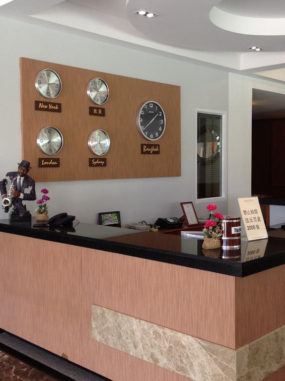 Hotel Marsi Pattaya Extérieur photo