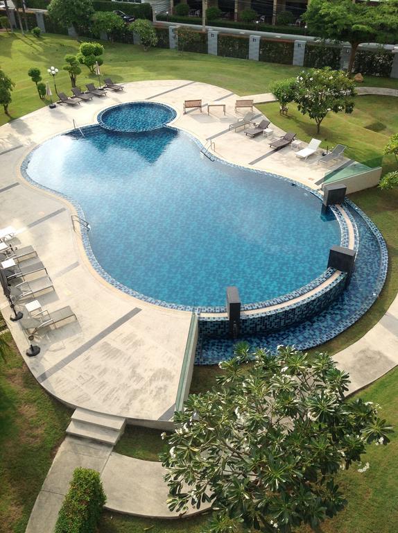 Hotel Marsi Pattaya Extérieur photo