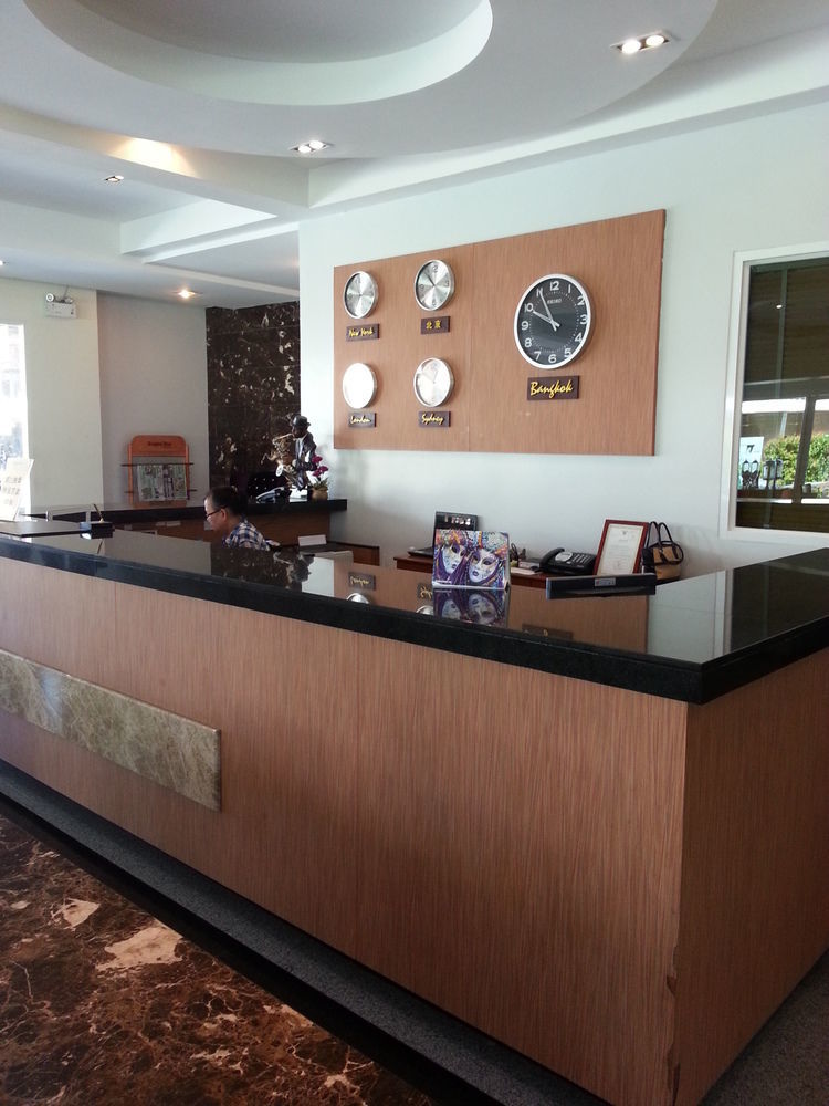 Hotel Marsi Pattaya Extérieur photo