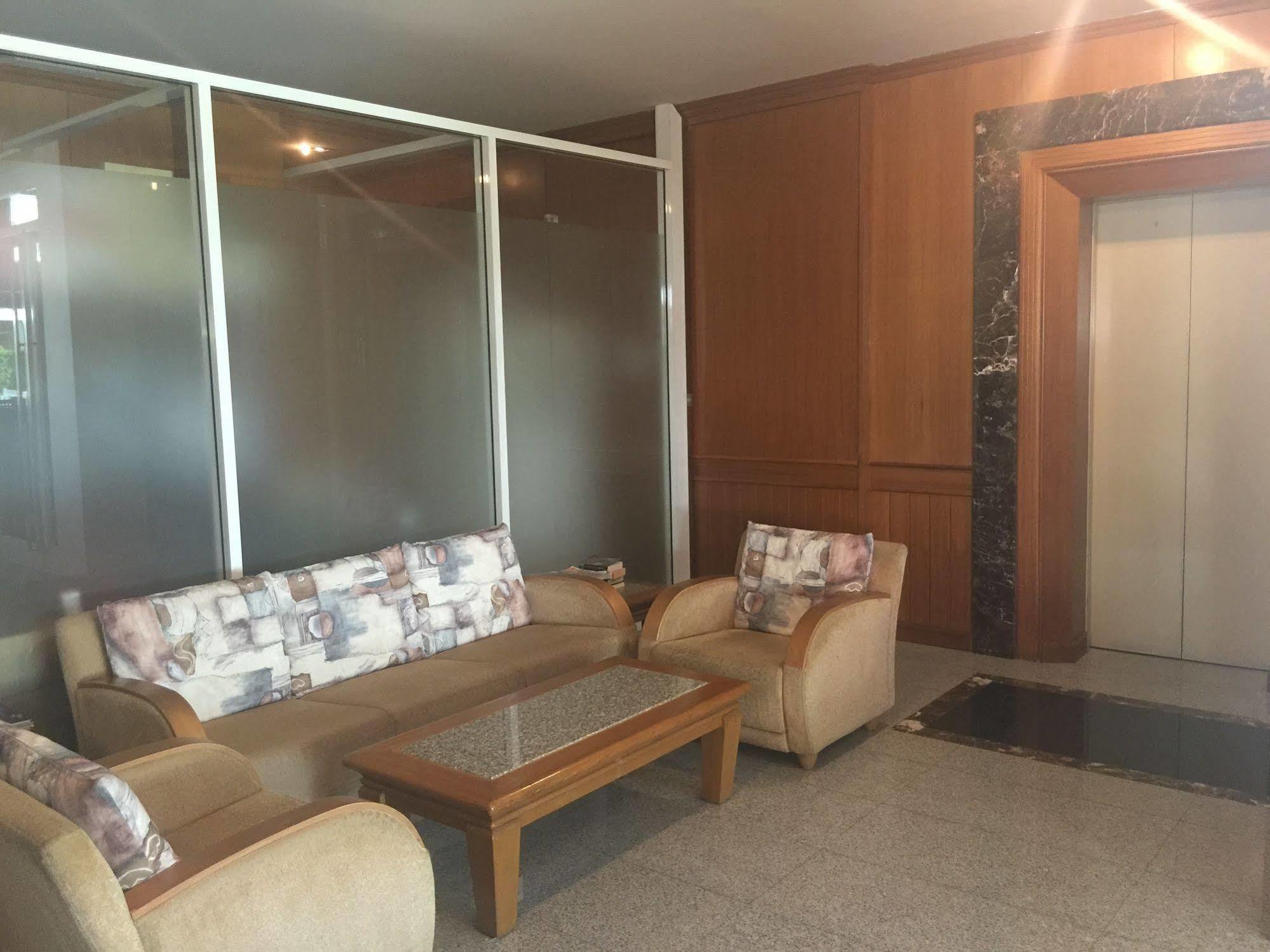 Hotel Marsi Pattaya Extérieur photo