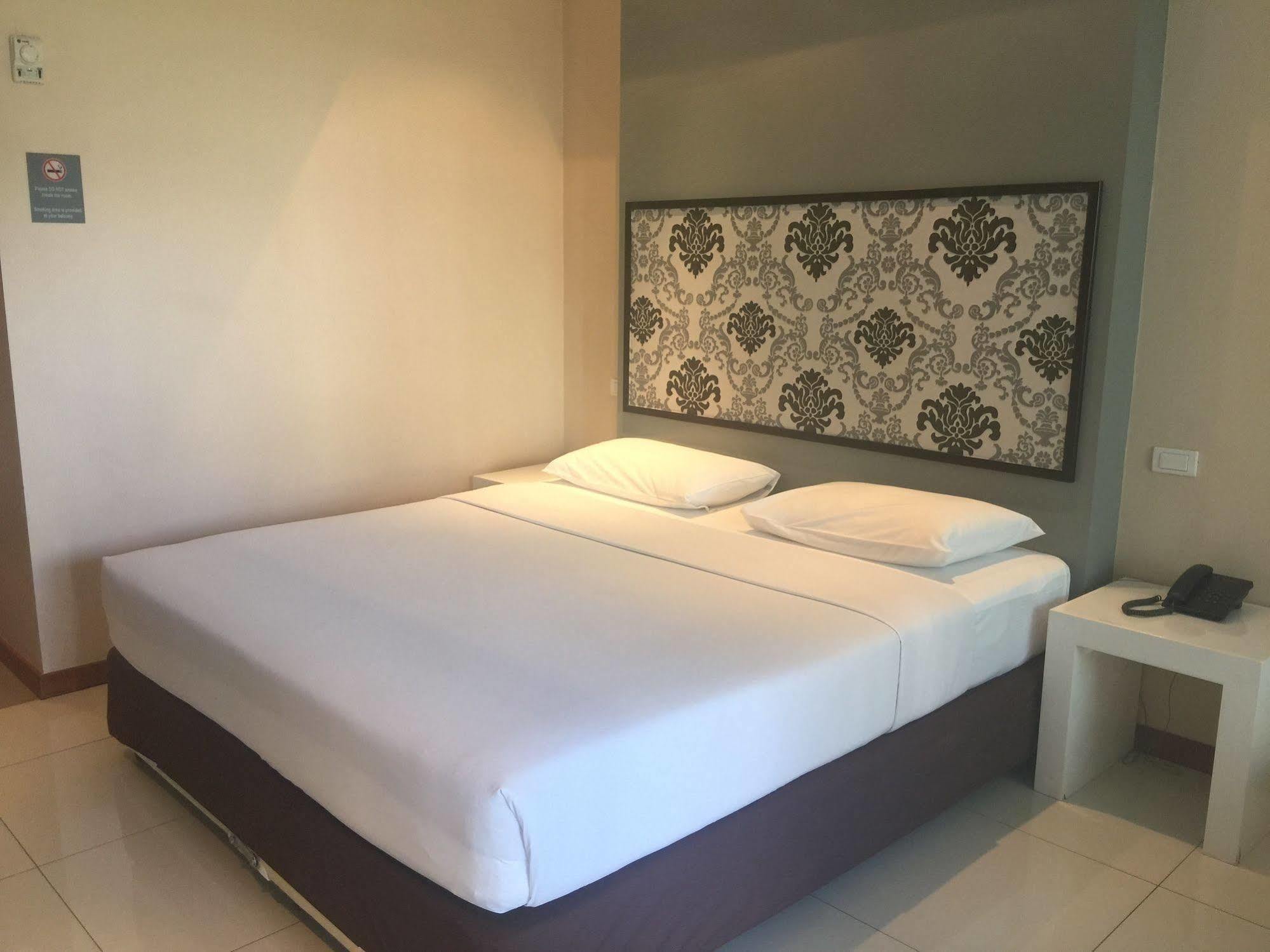 Hotel Marsi Pattaya Extérieur photo