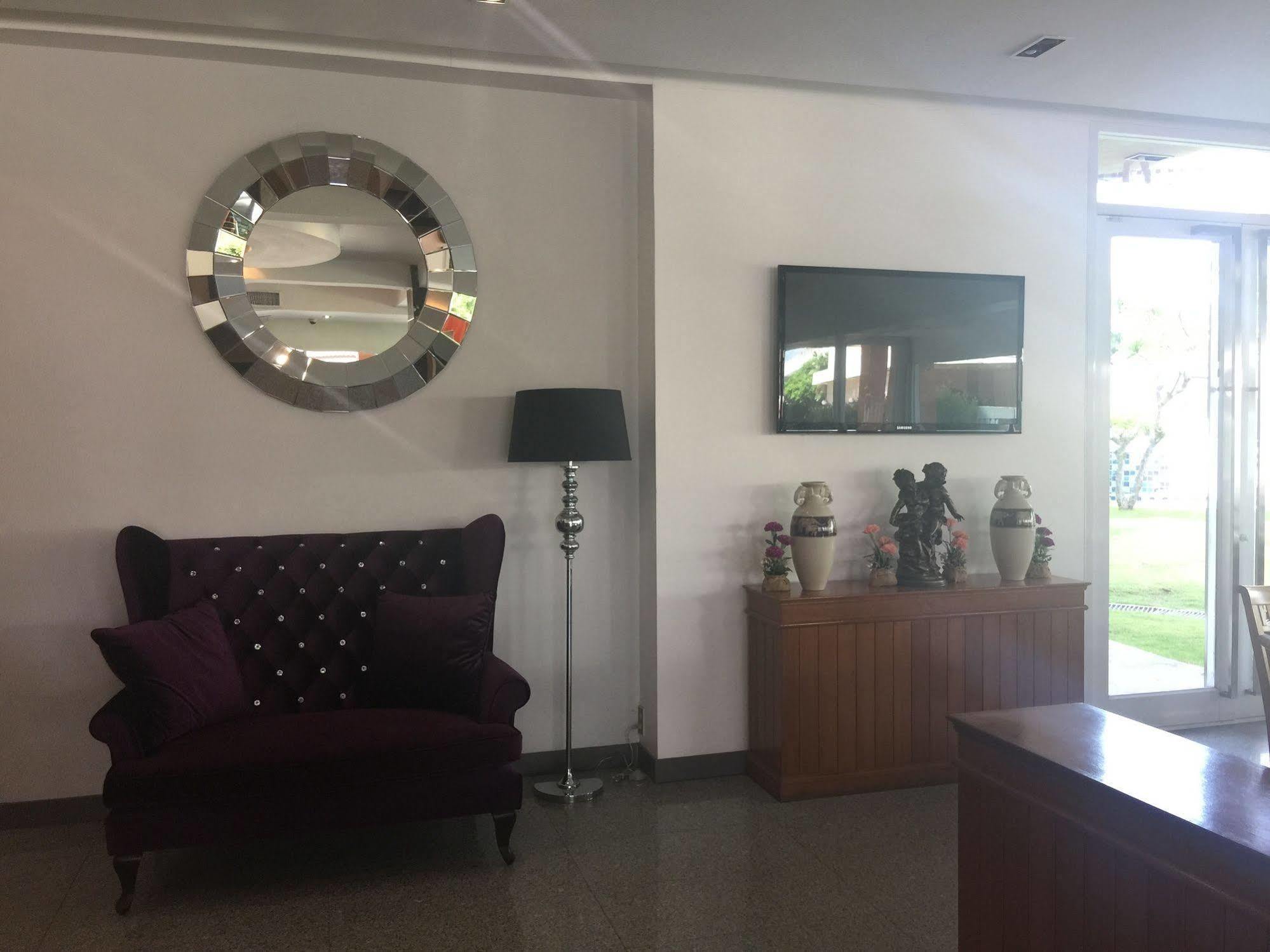 Hotel Marsi Pattaya Extérieur photo