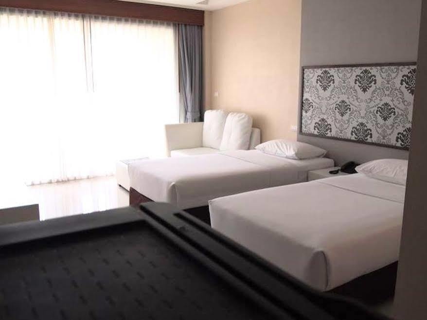 Hotel Marsi Pattaya Extérieur photo