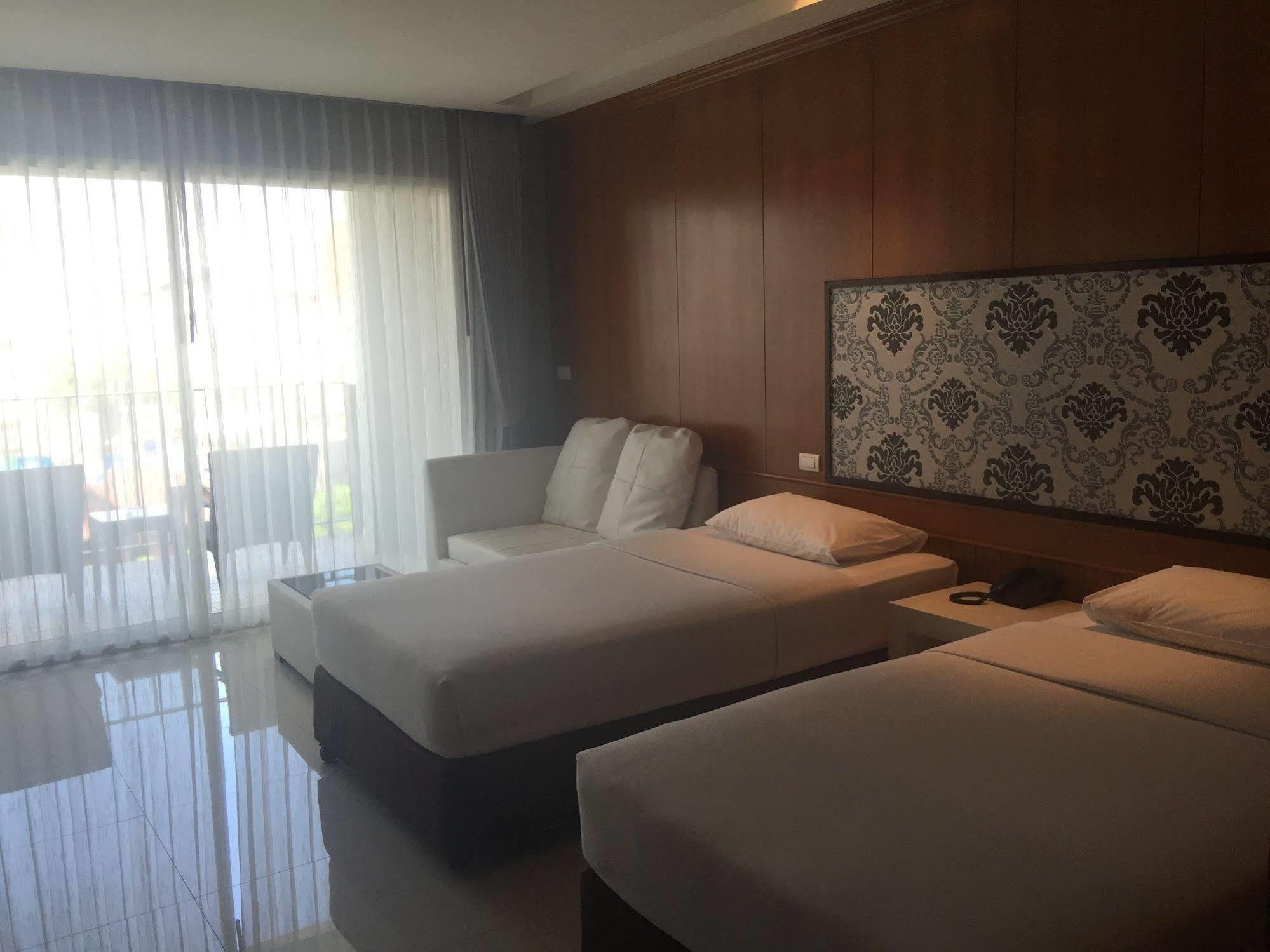 Hotel Marsi Pattaya Extérieur photo